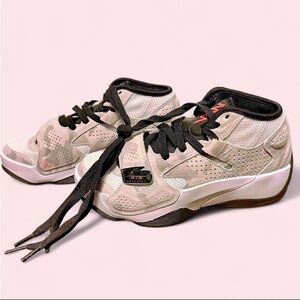 Nike Cream and Black Kids' Lightest Camo Mid-Top Sneakers